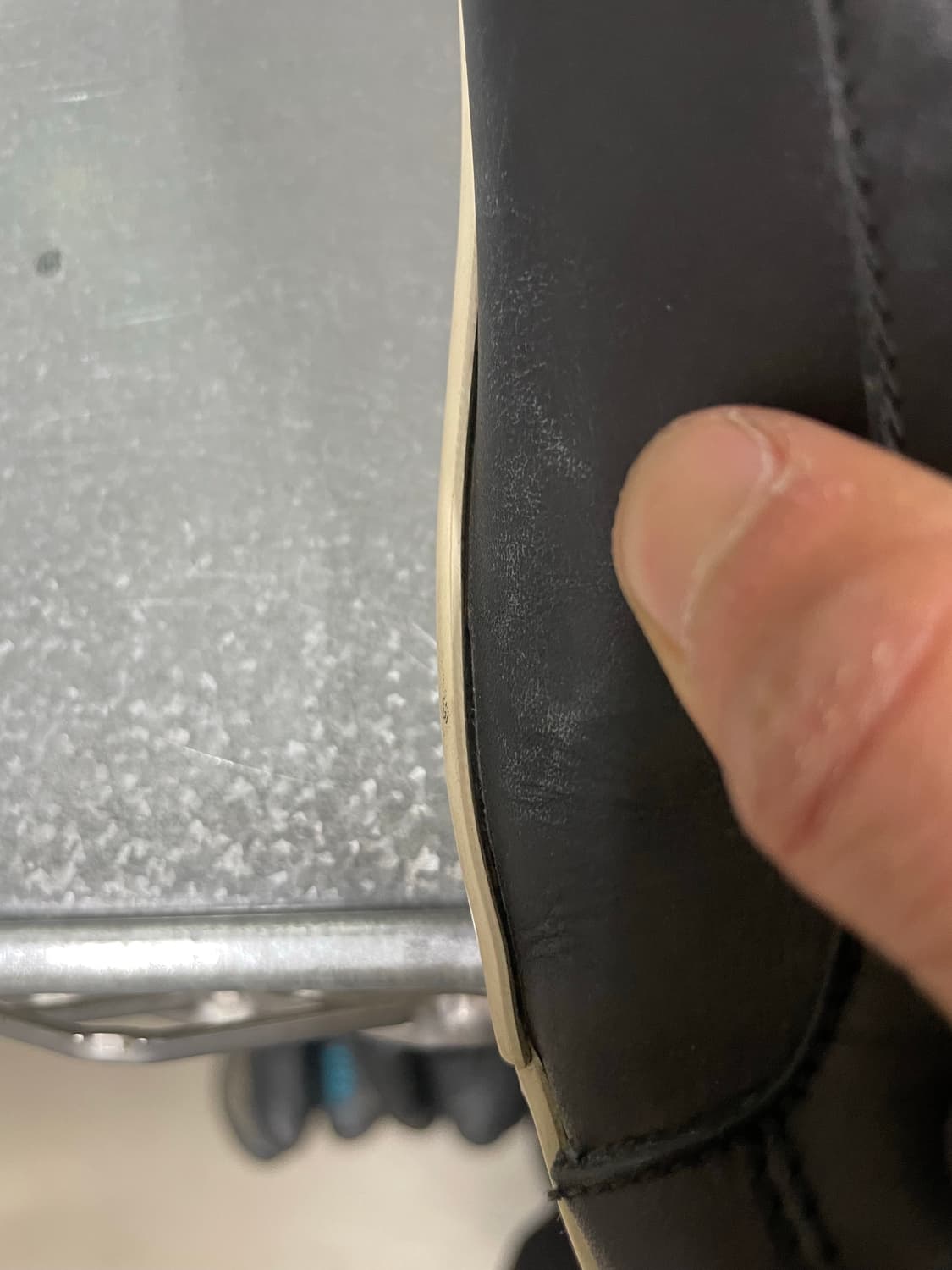 프라다 레더 스니커즈 블랙 6.5  (gr-4273) 상품이미지9