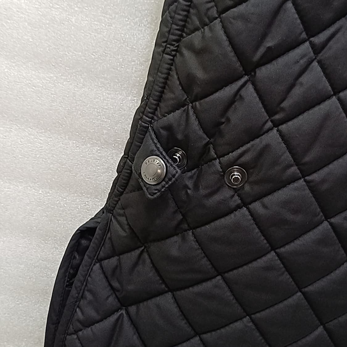 정품 벨스타프 남성 경량 퀼팅 패딩 조끼 L 블랙 사랑봉봉 상품이미지6