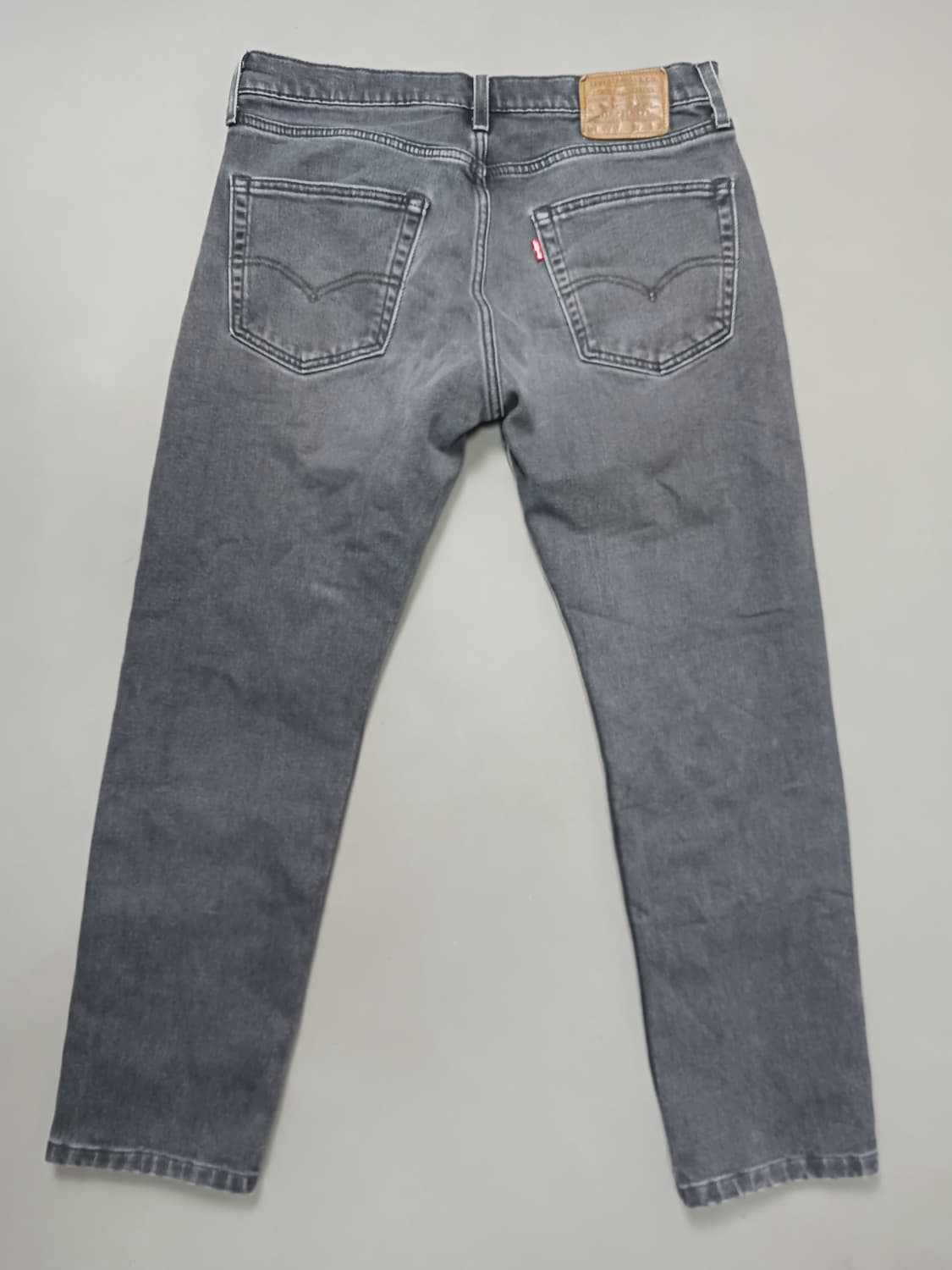 [32] 리바이스 프리미엄 502 웜 레귤러 테이퍼드 그레이진 청바지 상품이미지7