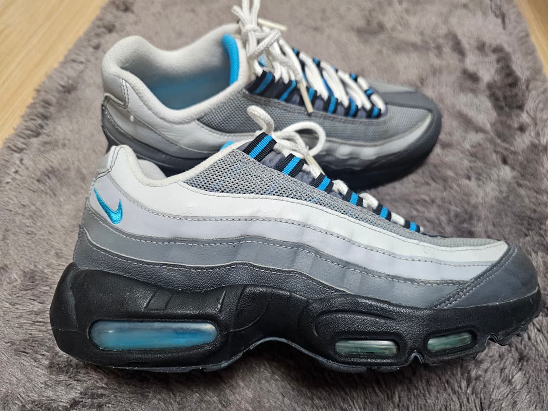 에어맥스 95 리크래프트 그레이 레이저 블루 상품이미지1