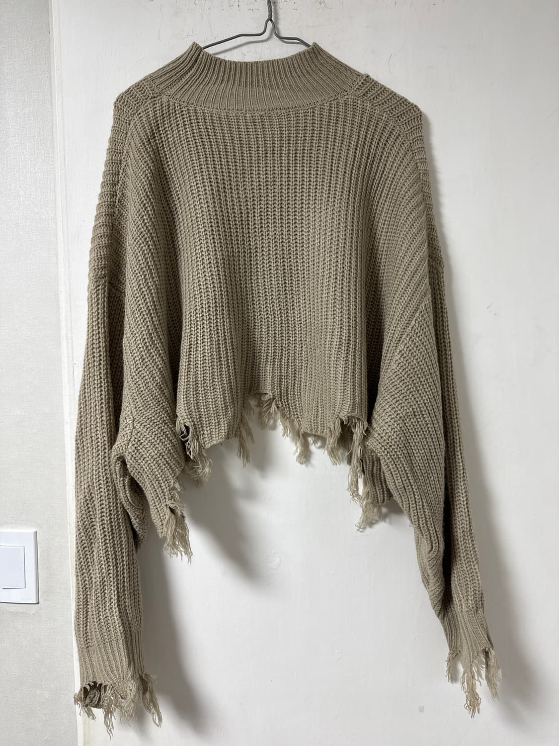 Anap 커스텀 그런지 크롭 니트 상품이미지3