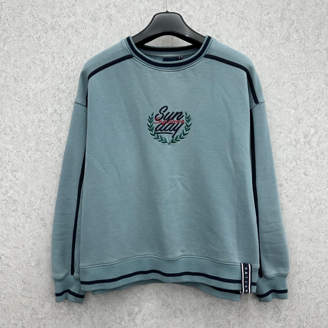 105 로맨틱크라운 여자 오버핏 맨투맨 상품이미지1