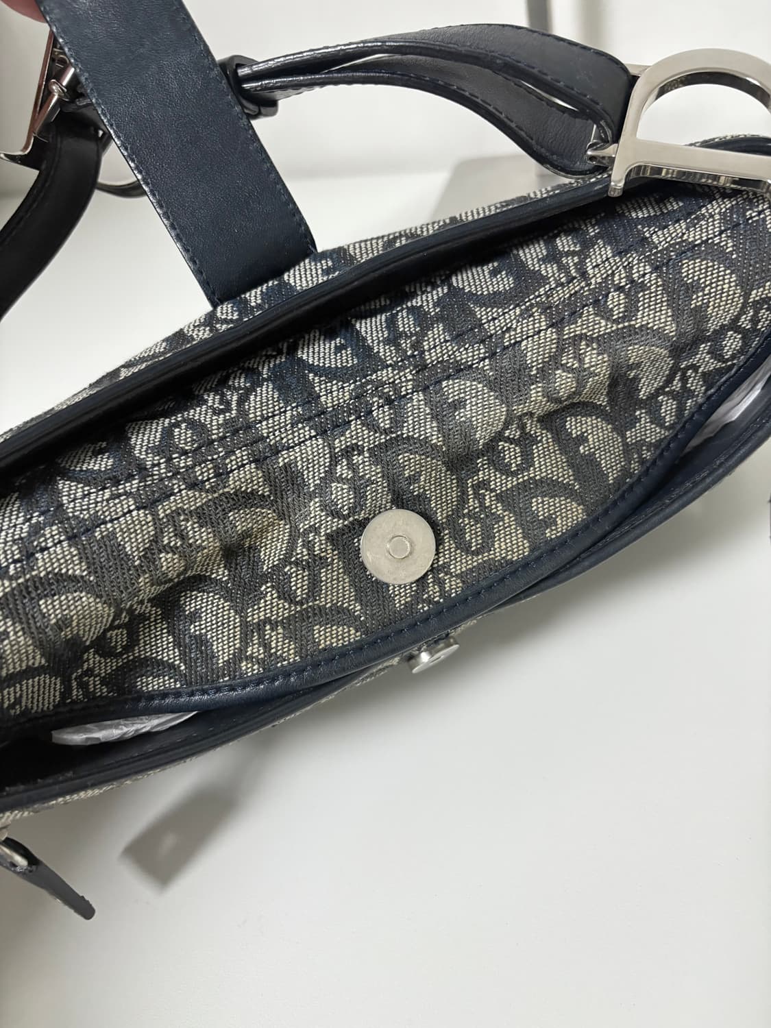 디올 디링 오블리크 새들백 상품이미지9