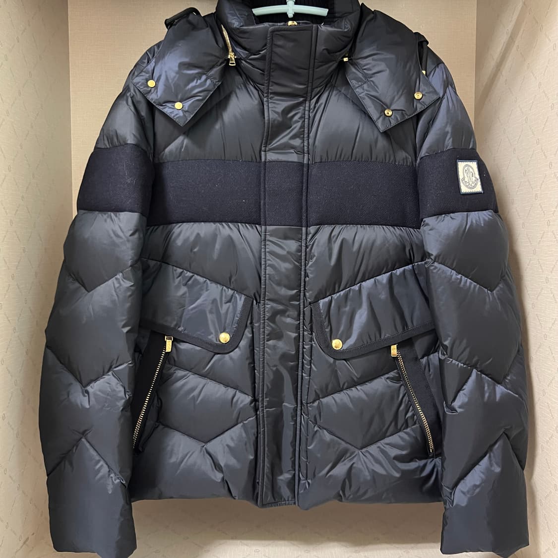 몽클레어 금장 감마블루 패딩 2사이즈 상품이미지1