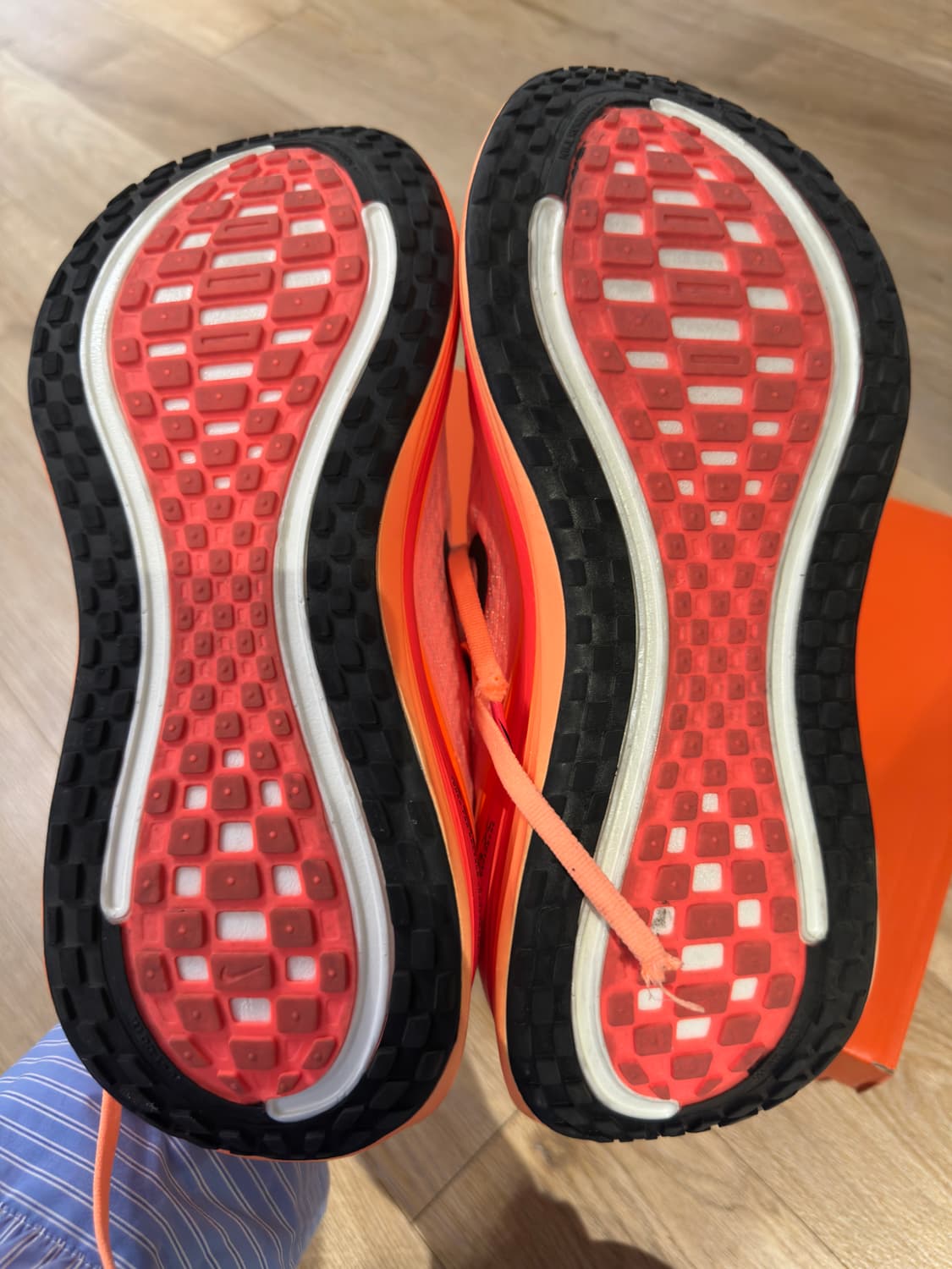 나이키 보메로 플러스 265mm 1회착 상품이미지2