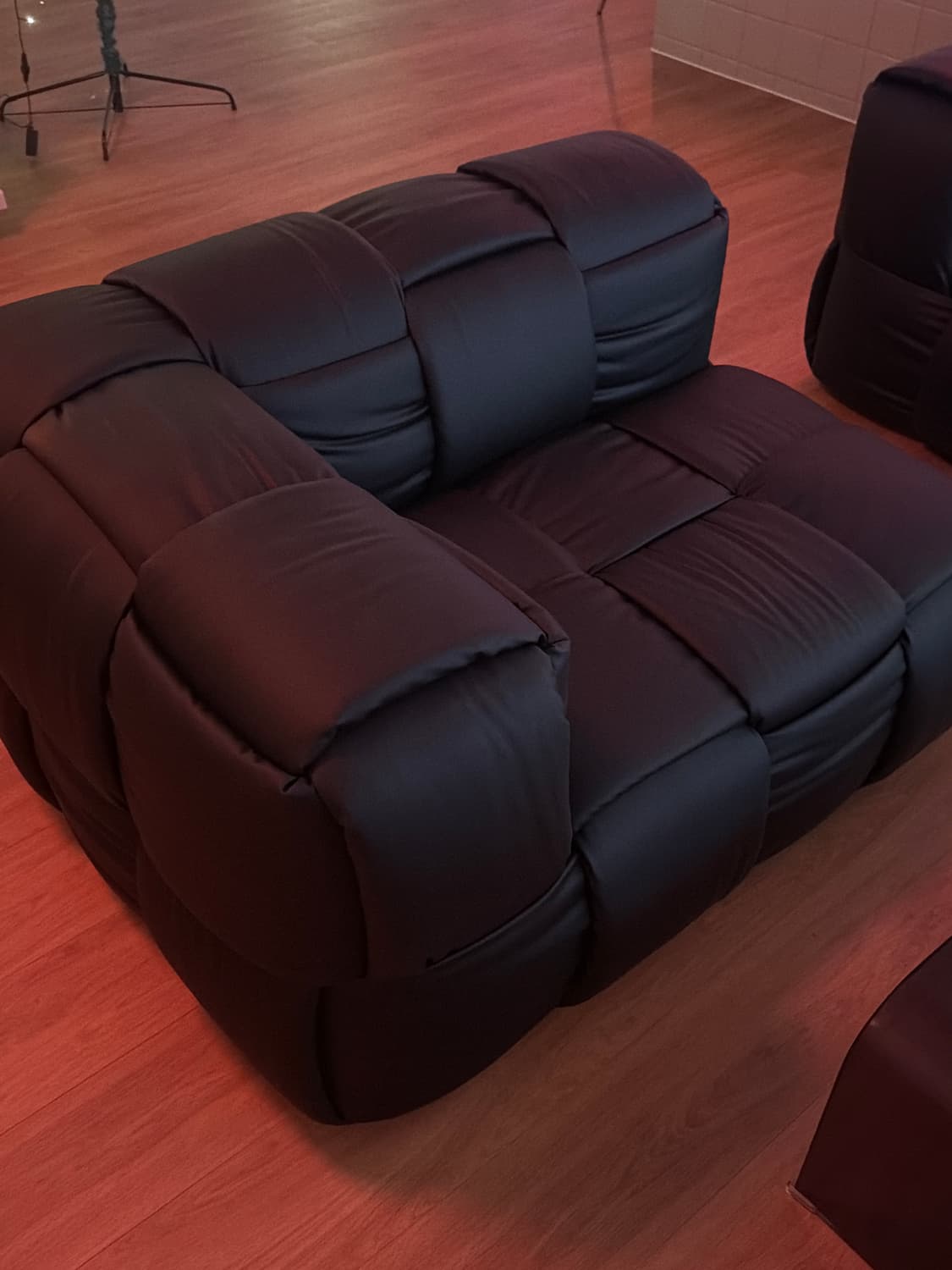 슬립디노 쿠시소파 블랙 팝니다. 상품이미지1