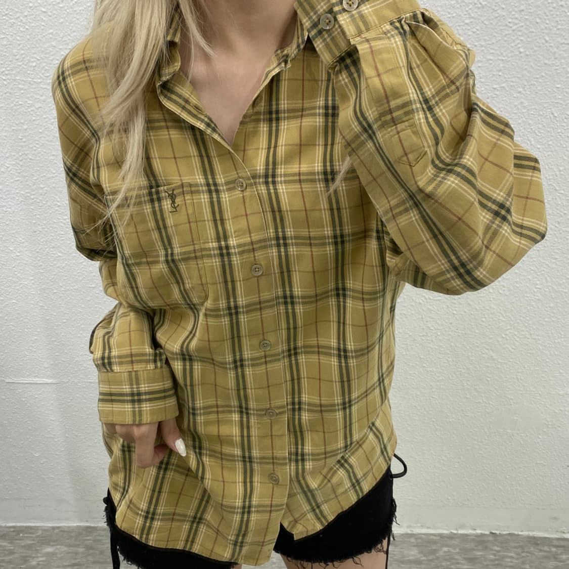 입생로랑 카키베이지 긴팔셔츠 100 상품이미지5