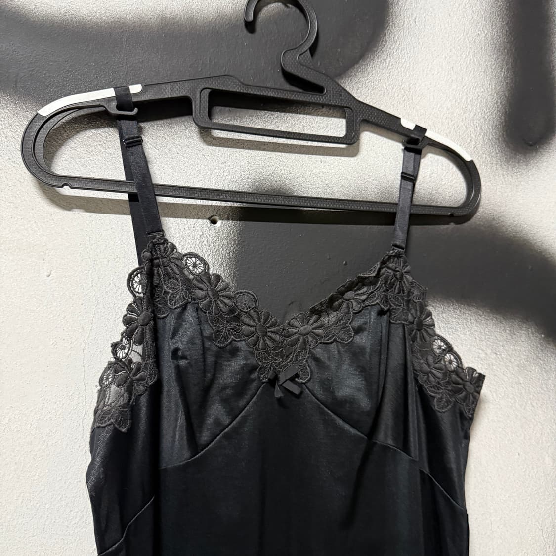 VTG 빈티지 블랙 새틴 레이스 플라워 자수 슬립 원피스 상품이미지3