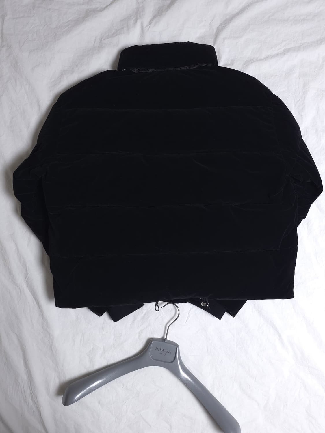 [L] 프라다 벨벳 패딩 블랙(SGC407) 상품이미지3