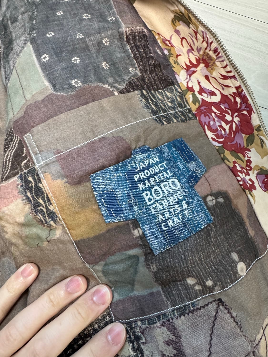 캐피탈 마리아 보로 집업 베이지 3사이즈 판매합니다. 상품이미지9