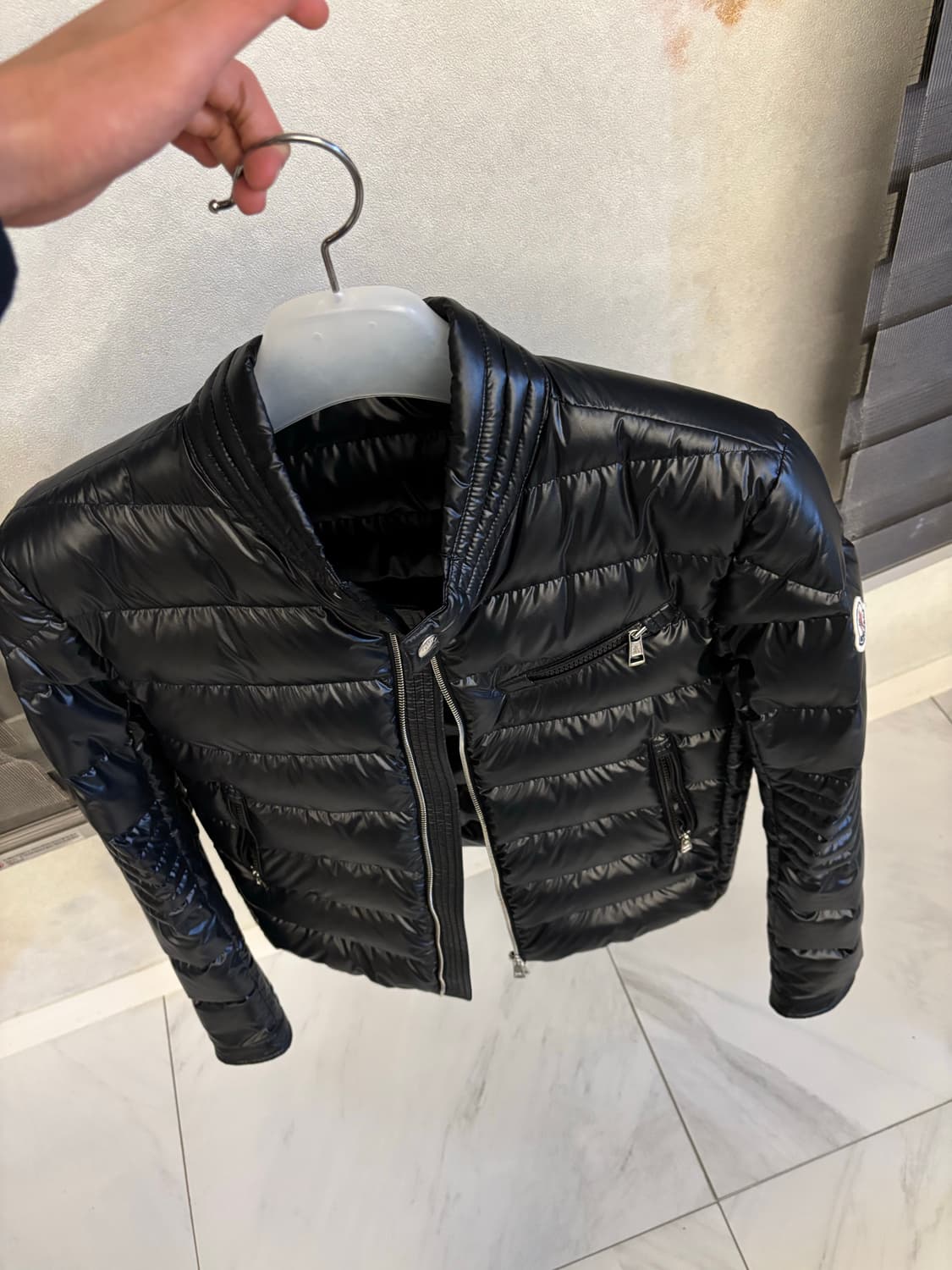 몽클레어 오띠 유광 경량패딩 상품이미지5