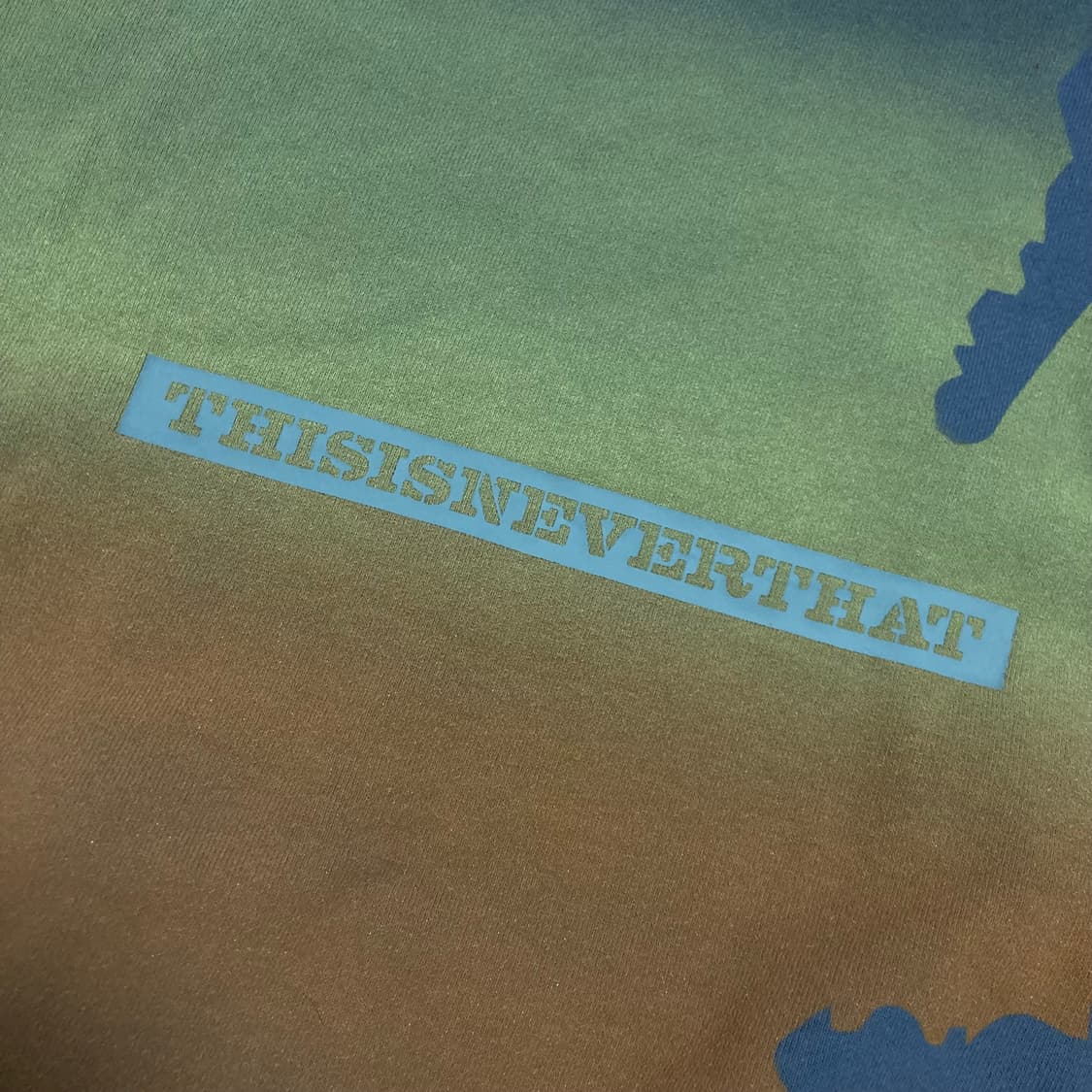 디스이즈네버댓 키 스프레이드 패턴 후드티 상품이미지4