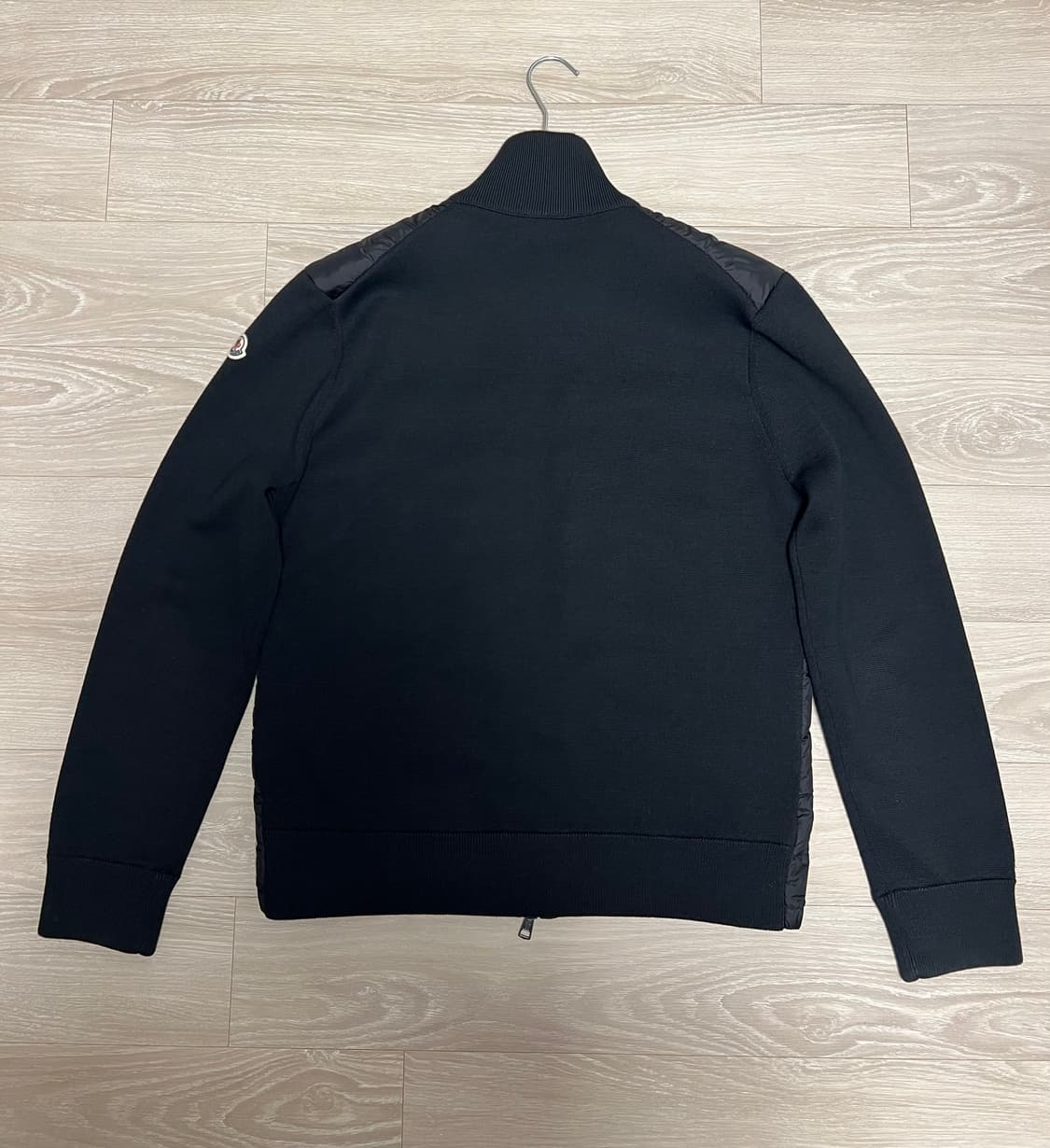 [블랙 L/새상품급] 24F/W 몽클레어 김현우 니트패딩 트리콧 풀구성 상품이미지8