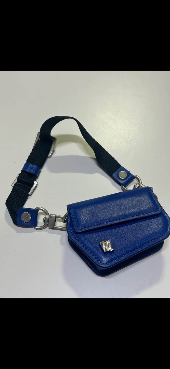 아더에러 프라토 에어팟 파우치 z블루 상품이미지1