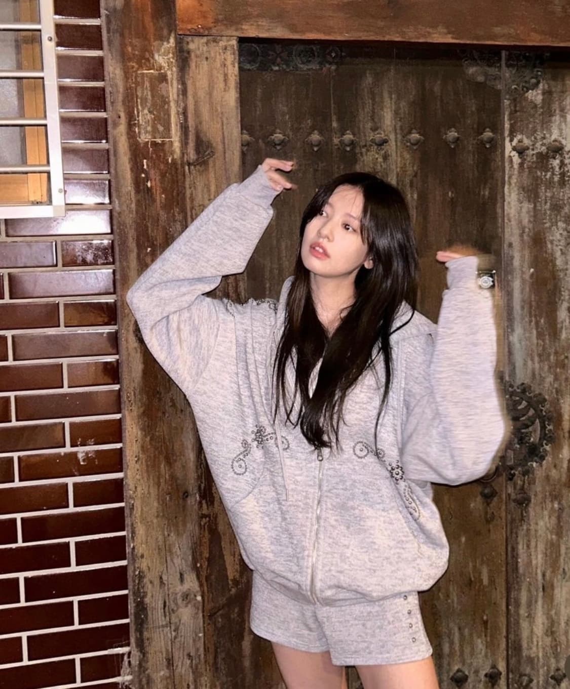 [정소민 착용] 폴리수엠 오너먼트 그레이 상품이미지1