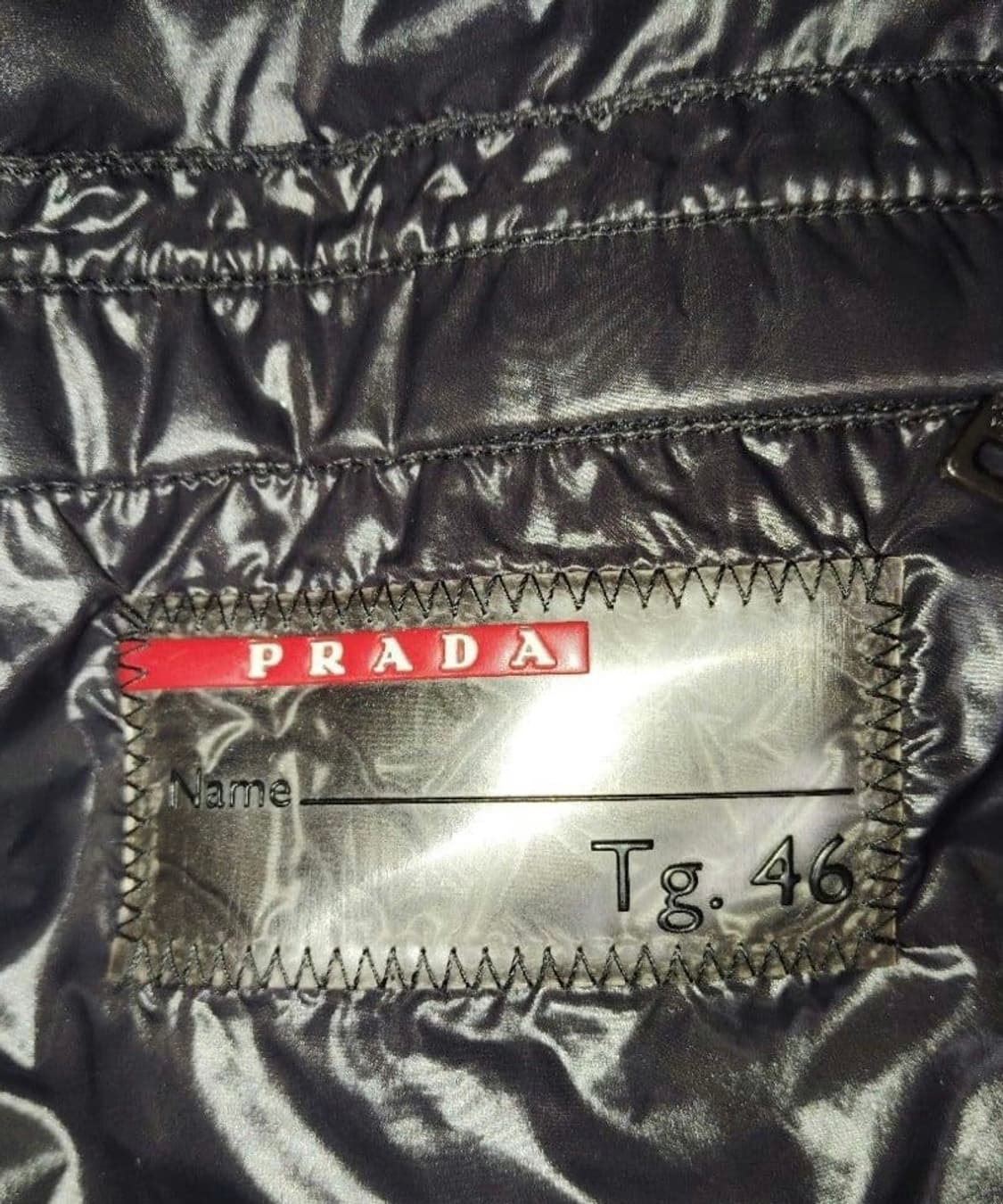 PRADA TRIANGLE LOGO KHAKI 패딩 상품이미지5