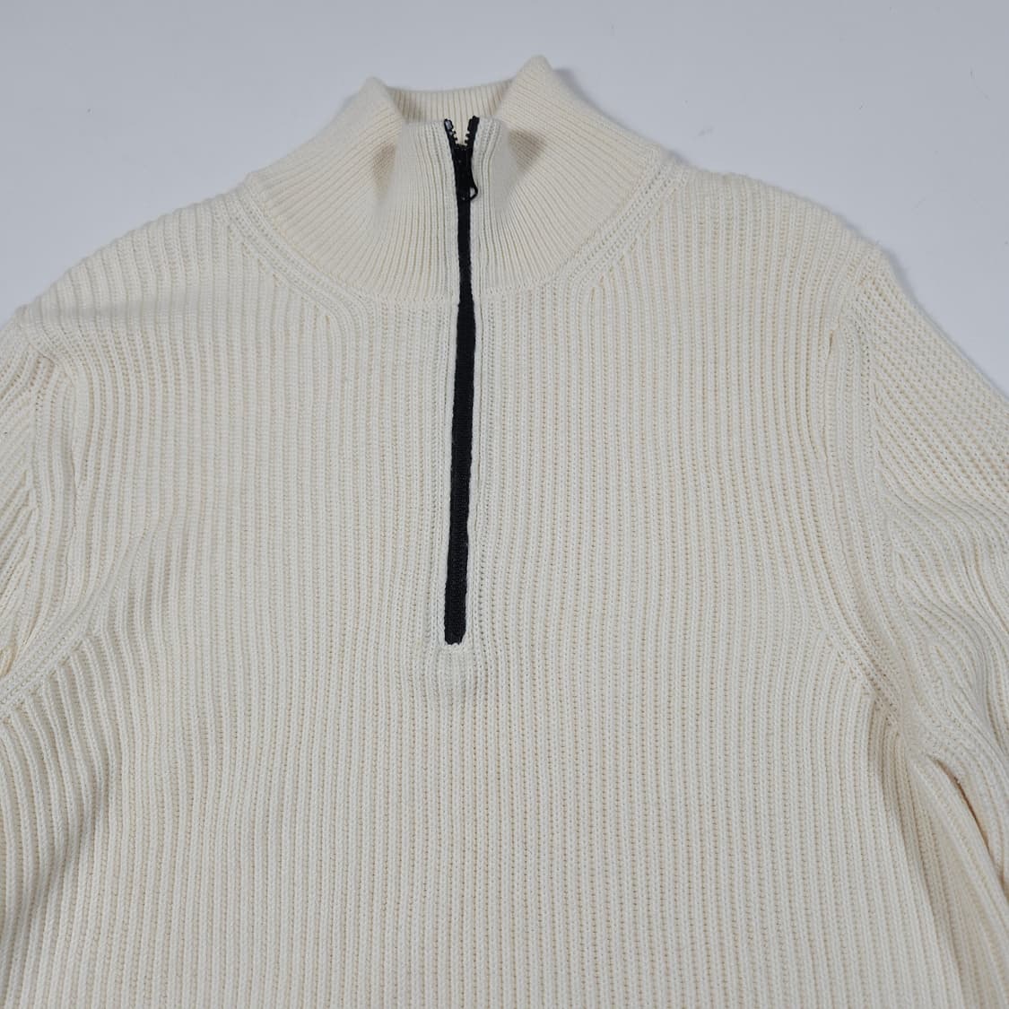 씨피컴퍼니 렌즈 반집업 니트 상품이미지2