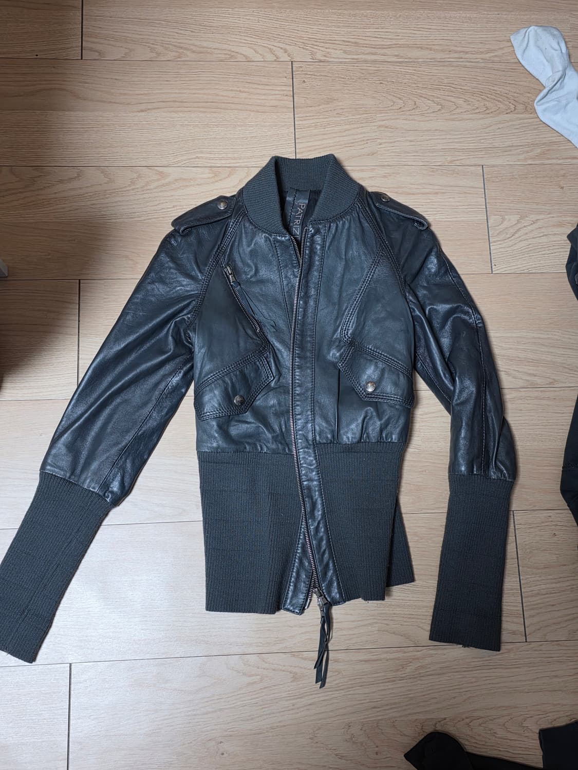 페트리지아페페 양가죽 리얼레더 허리 밴딩 레더자켓 상품이미지1