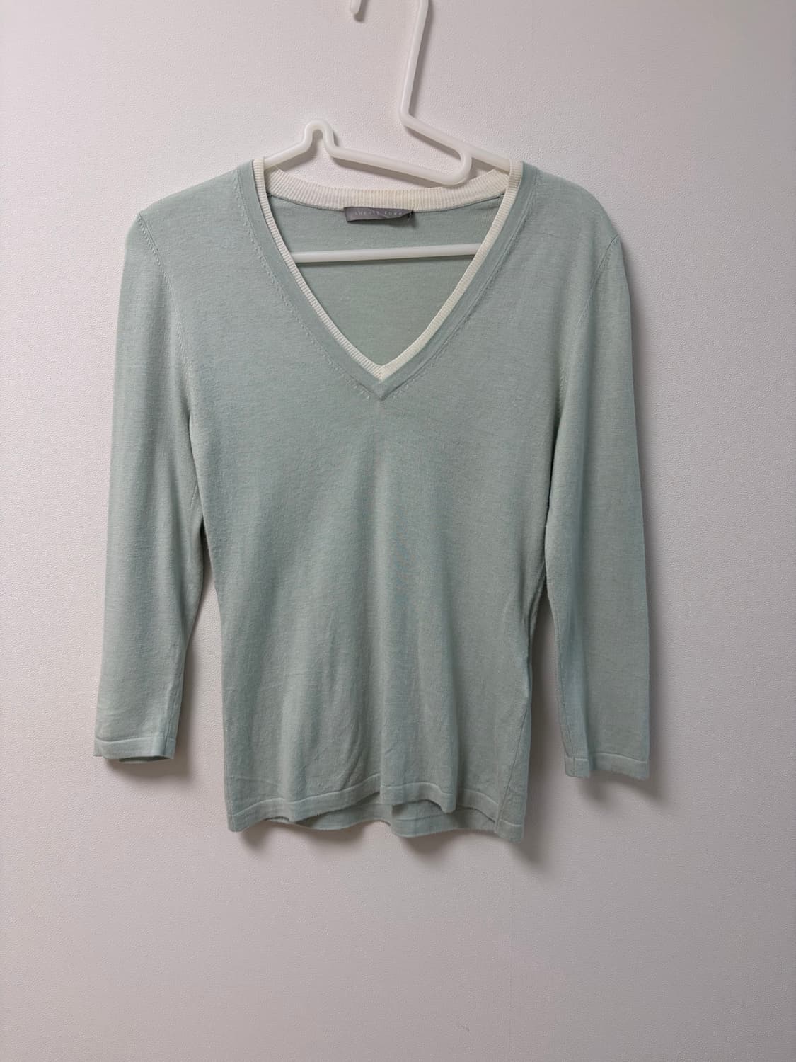 띠어리 브이넥 티셔츠 상품이미지1