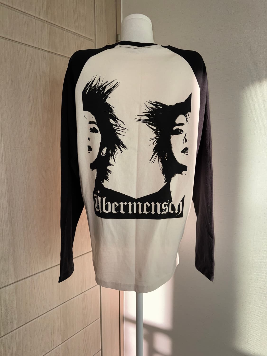 지드래곤 위버멘쉬 래글런 롱슬리브 티셔츠 (새상품) 상품이미지4