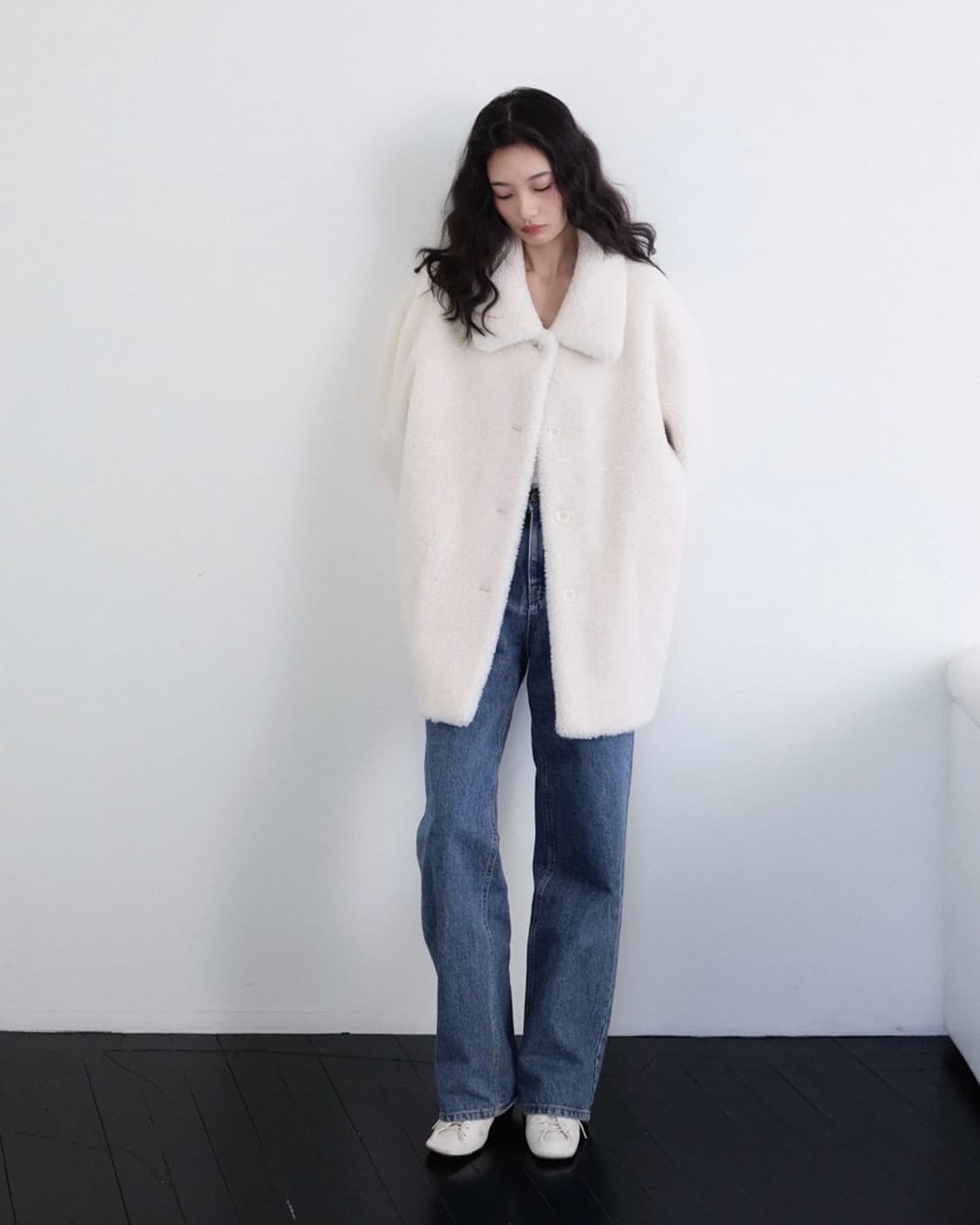 Yoonseul Reversible shearling coat 상품이미지1