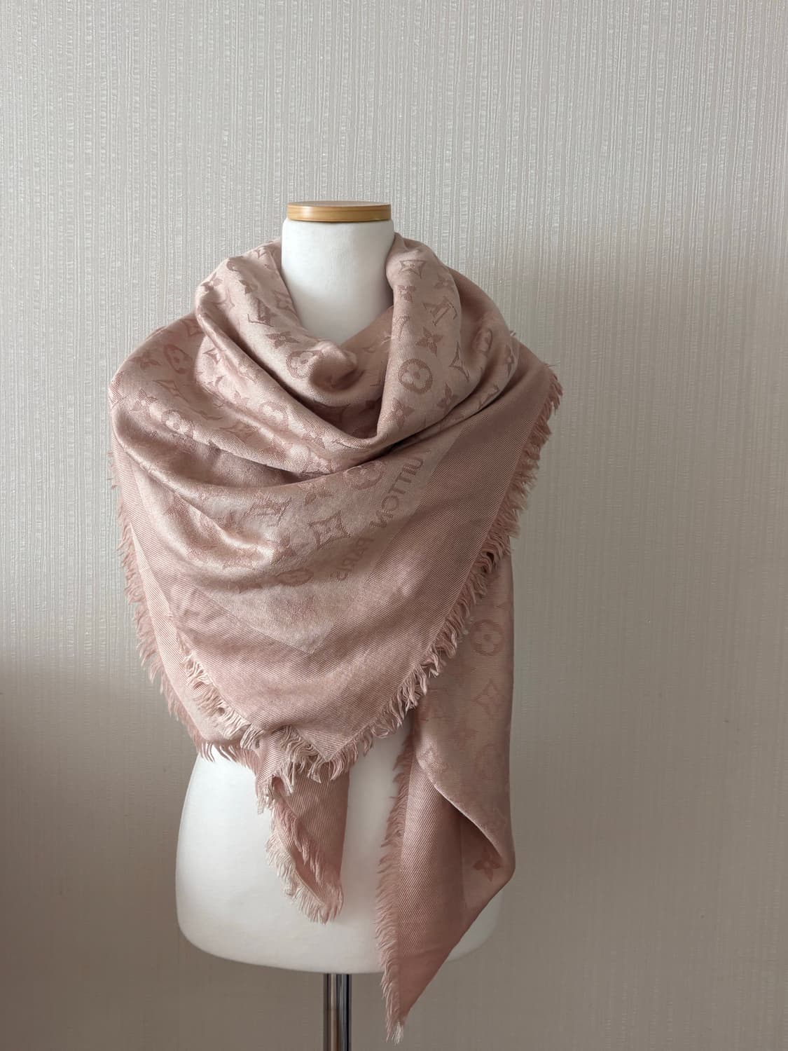 [정품] 루이비통 모노그램 샤인 숄 스카프 상품이미지5