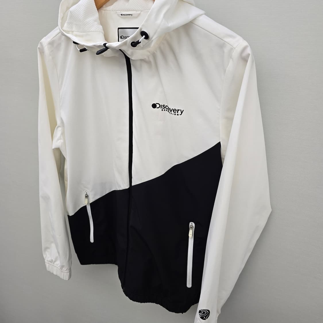 디스커버리 이노블럭 후디드 바람막이 상품이미지2