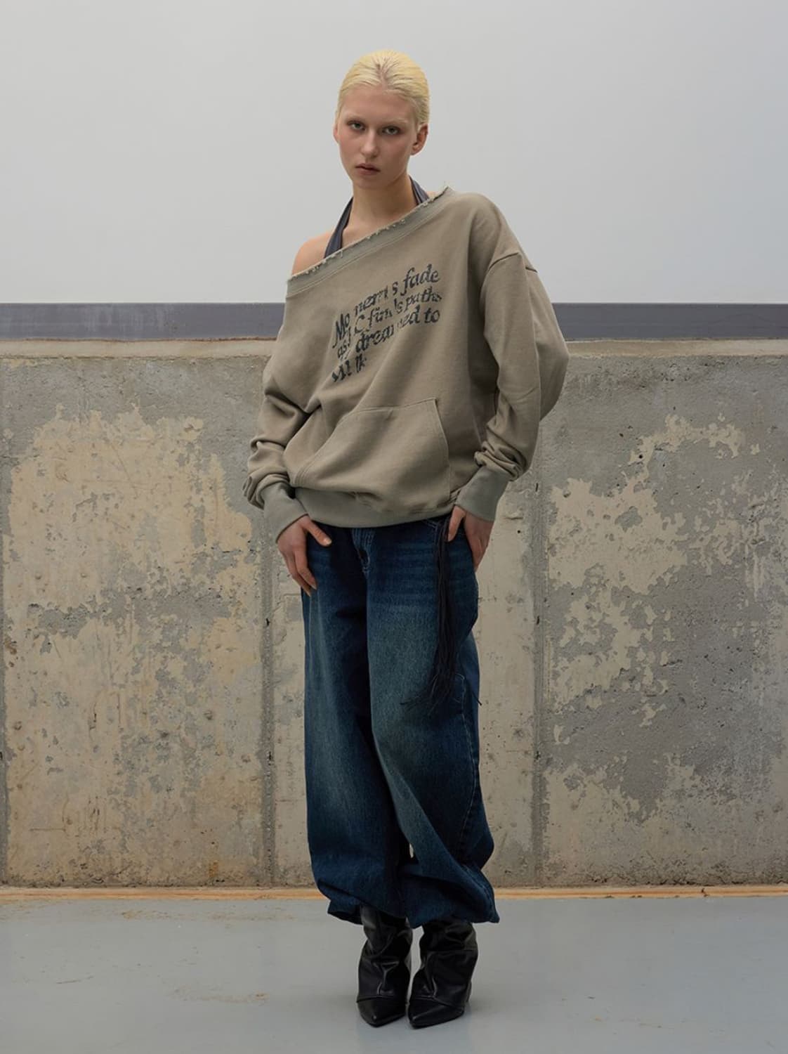 워시드 오프숄더 스웻셔츠 상품이미지3