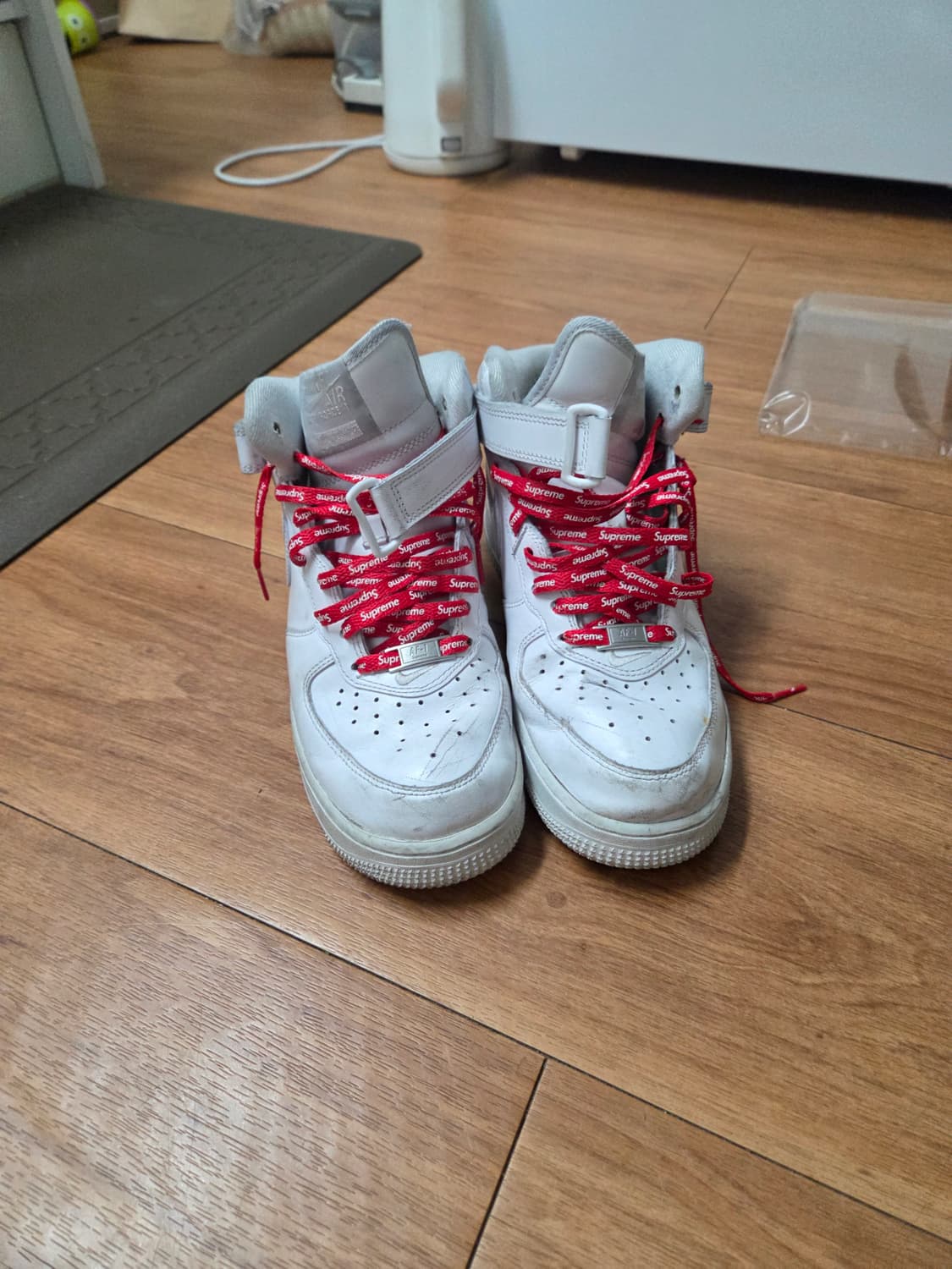 슈프림 에어포스 미드 상품이미지1
