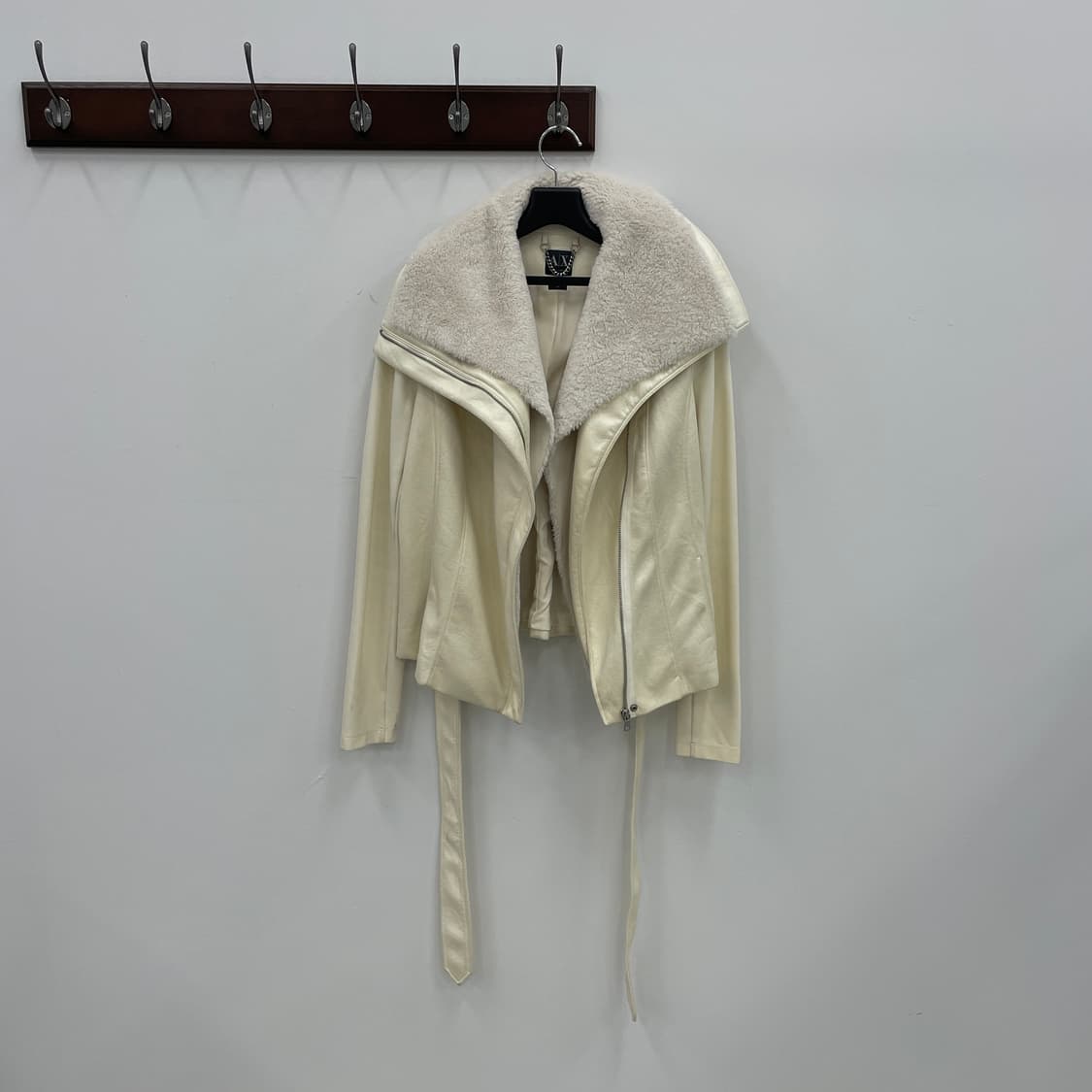 아르마니 익스체인지 페이크 무스탕 벨티드 집업 자켓 상품이미지3