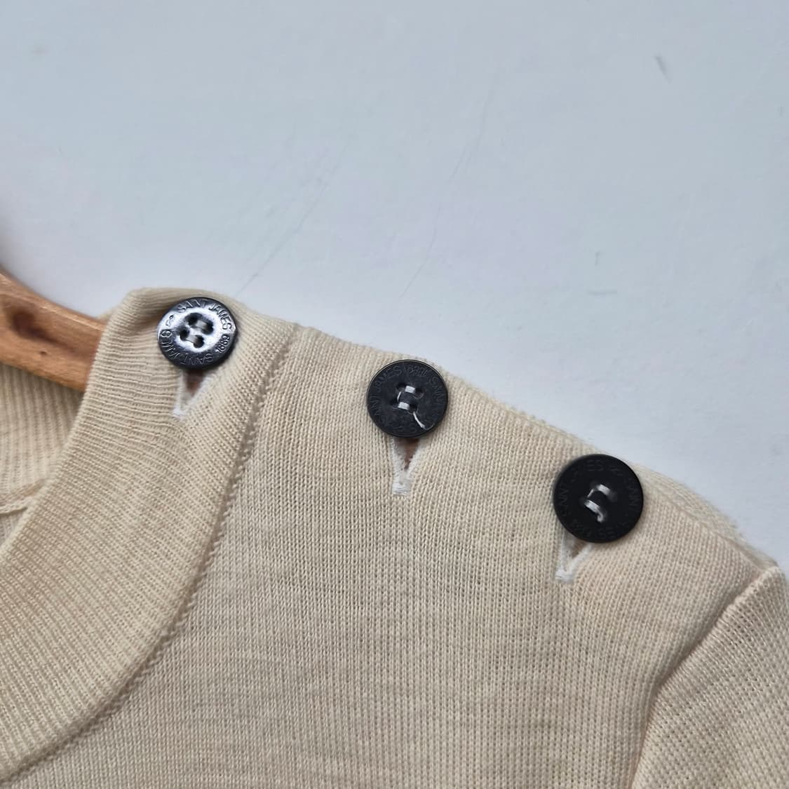 세인트제임스 스트라이프 숄더 버튼 울 니트 여성 M 상품이미지3