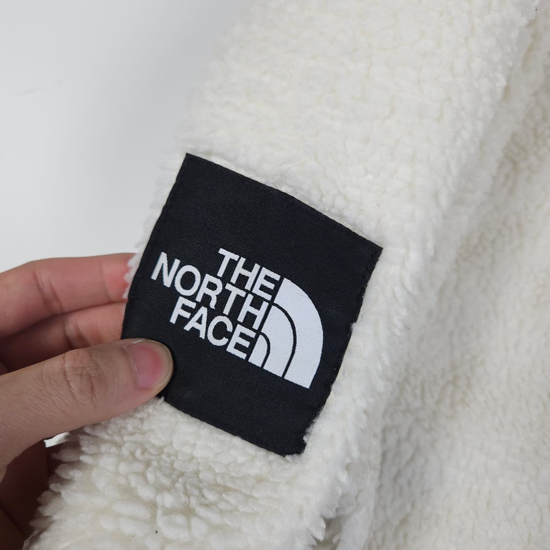 노스페이스 화이트 뽀글이 후리스 상품이미지5