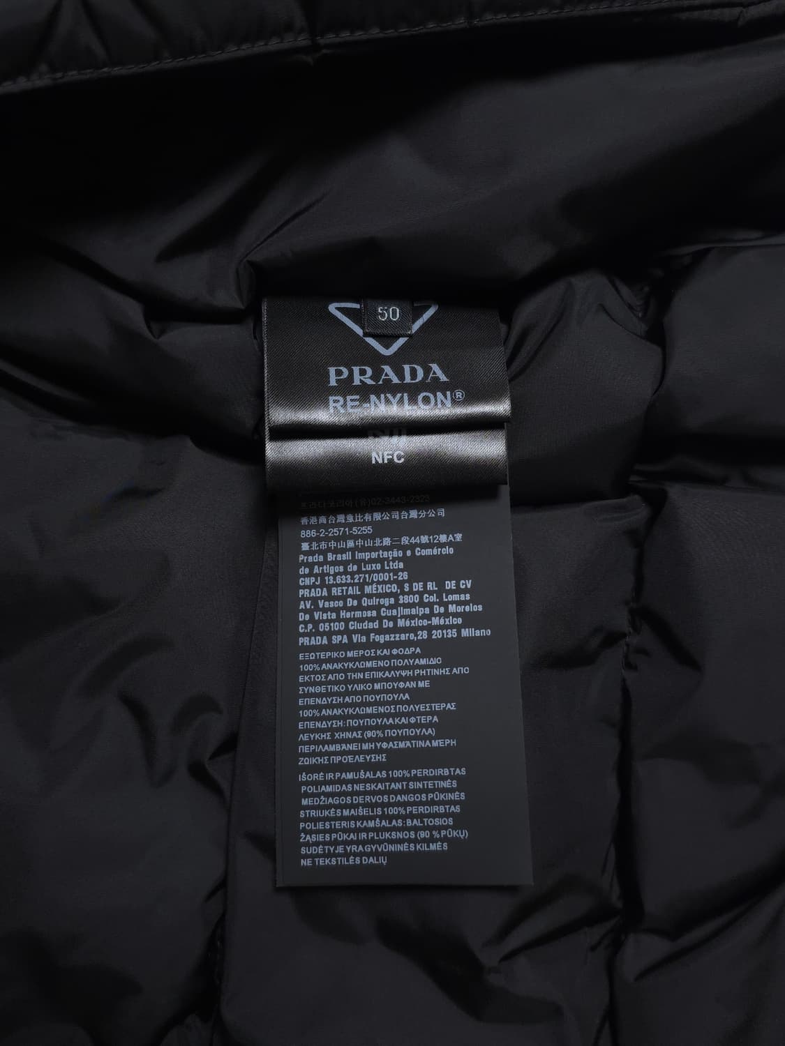 [50] 프라다 리나일론 숏패딩 블랙(SGB112) 상품이미지7