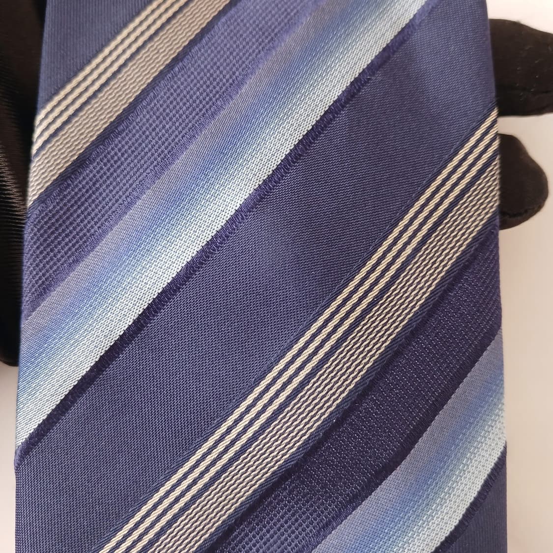 아르마니꼴레지오니 실크 레지멘탈 넥타이 8.5cm A+등급  A19071 상품이미지7