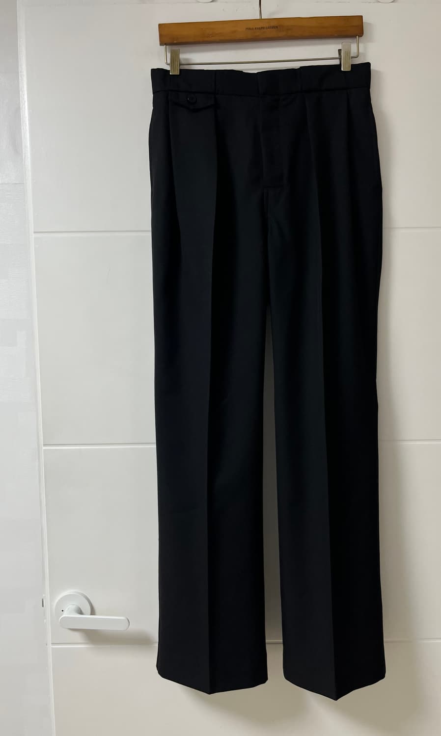 인사일런스 핀턱 팬츠 상품이미지1