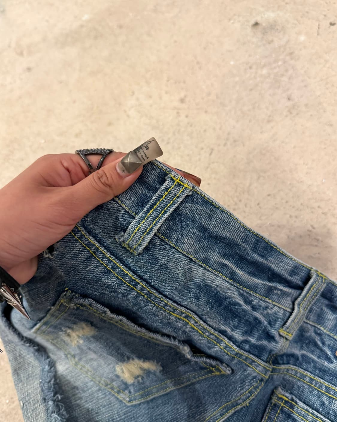 옐로 스티치 데님 숏츠 상품이미지5