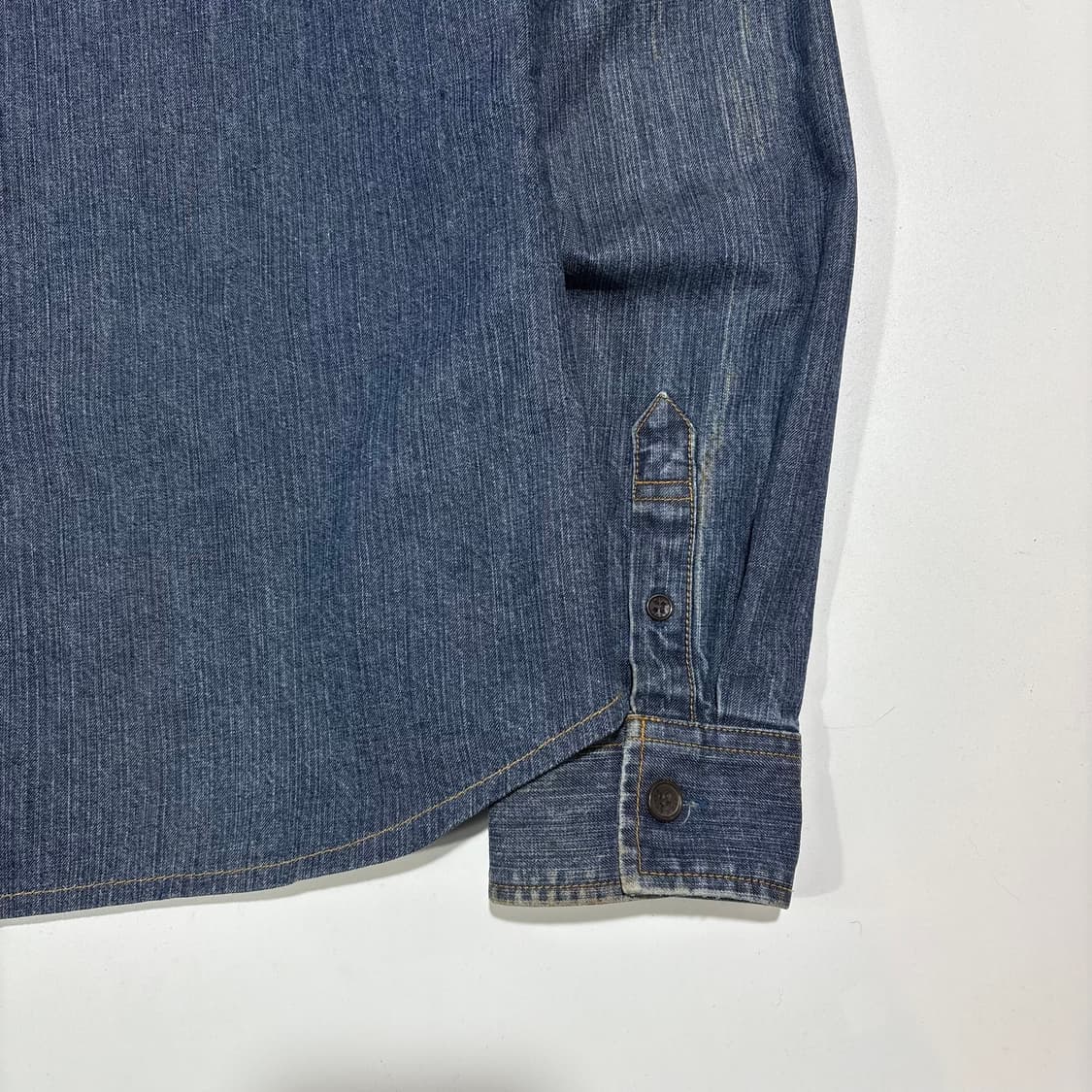 리바이스 웨스턴 배색 데님 셔츠 상품이미지7