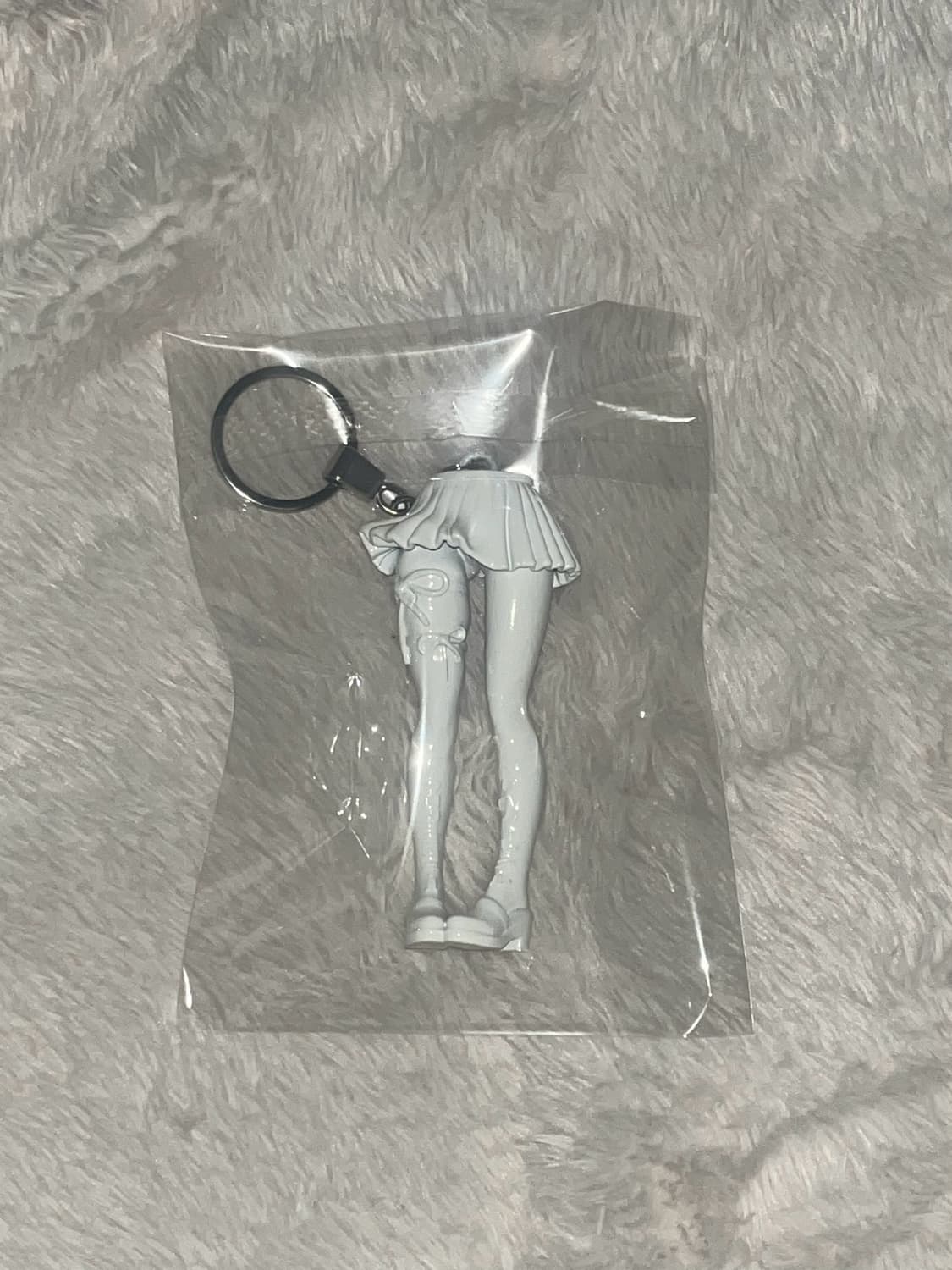 [새상품] 쿠로카미모텔 Leg White 키링 상품이미지1