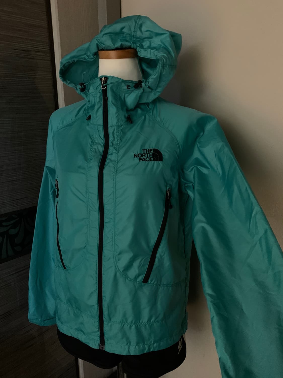 노스페이스 바람막이 상품이미지4