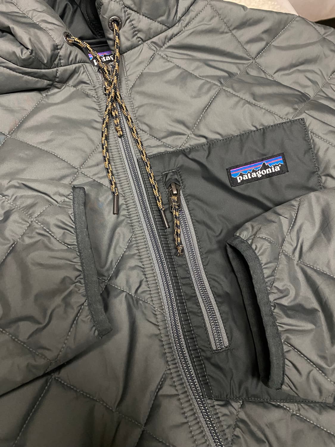 파타고니아 다이아몬드 퀼티드 봄버 후드 경량패딩 XL 상품이미지6
