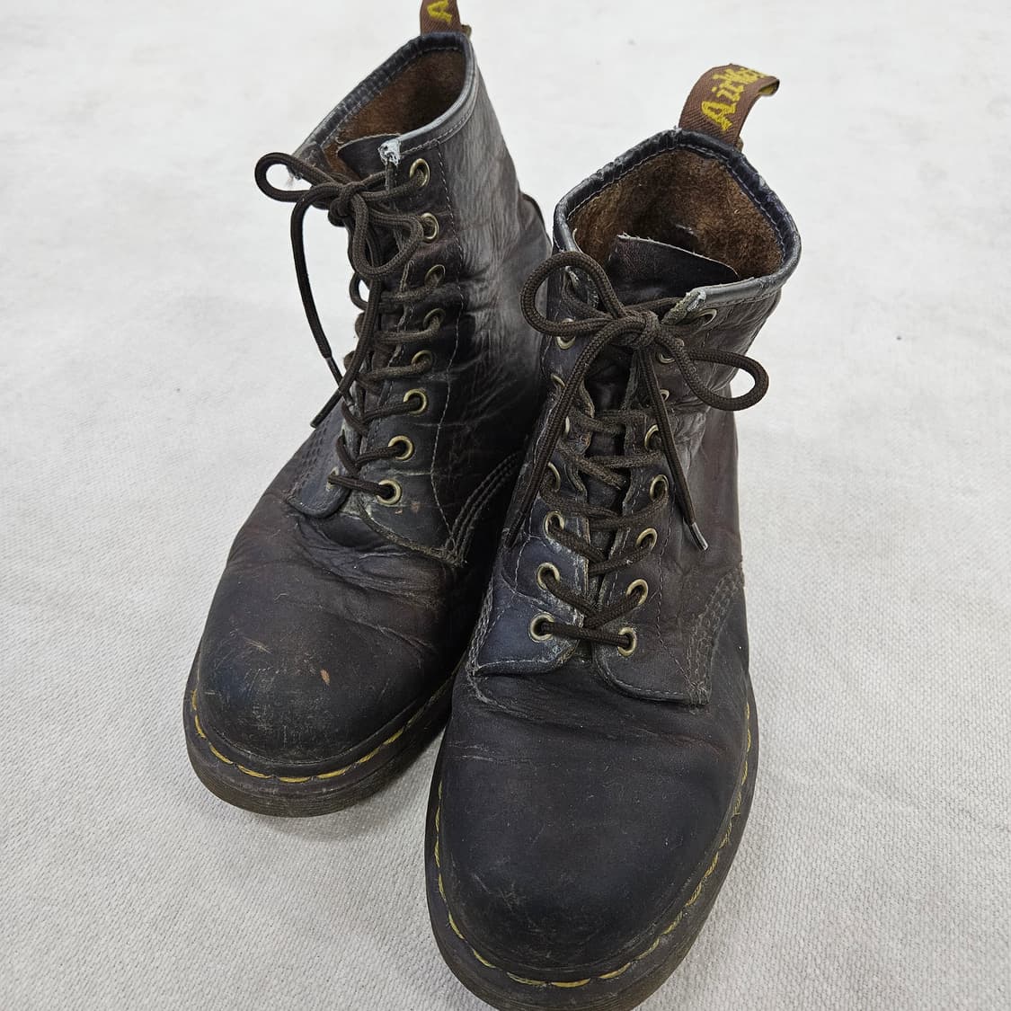 [9] 닥터마틴 8홀 컴뱃 워커 부츠 0120Y2 상품이미지1