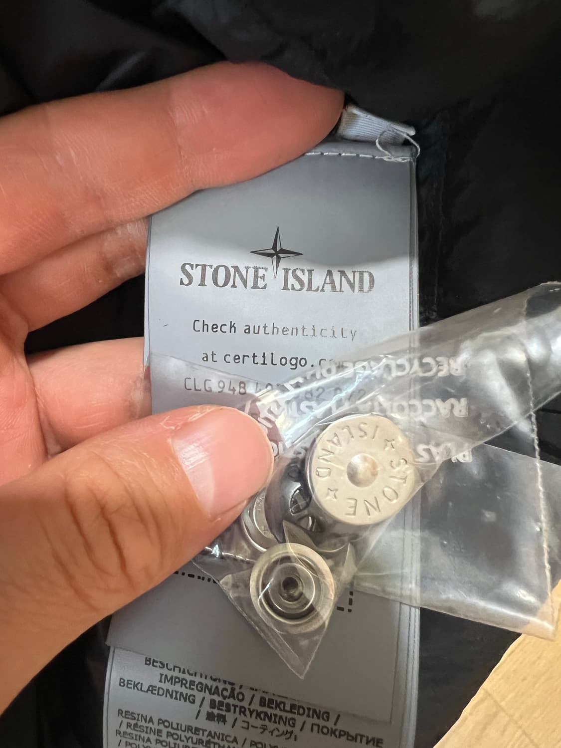 24fw 스톤아일랜드 나일론메탈 패딩 2xl (새상품급) 상품이미지3