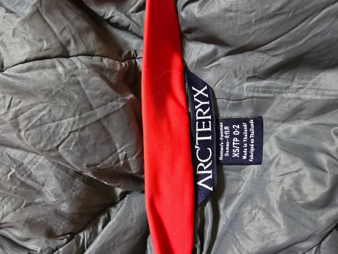 아크테릭스 우먼 오렌지 아톰 LT 후디 자켓 상품이미지4