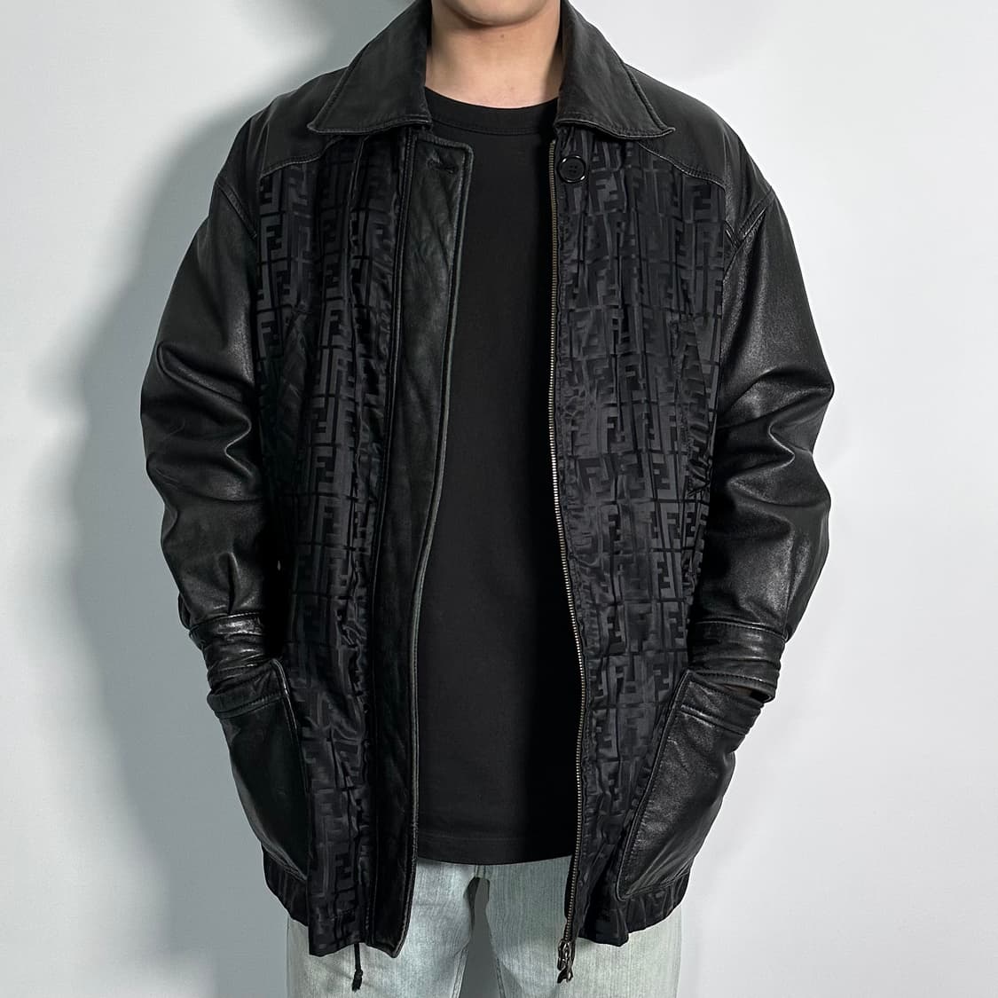 90s 펜디 주카패턴 리얼레더 하프 코트 (on.534)   상품이미지1