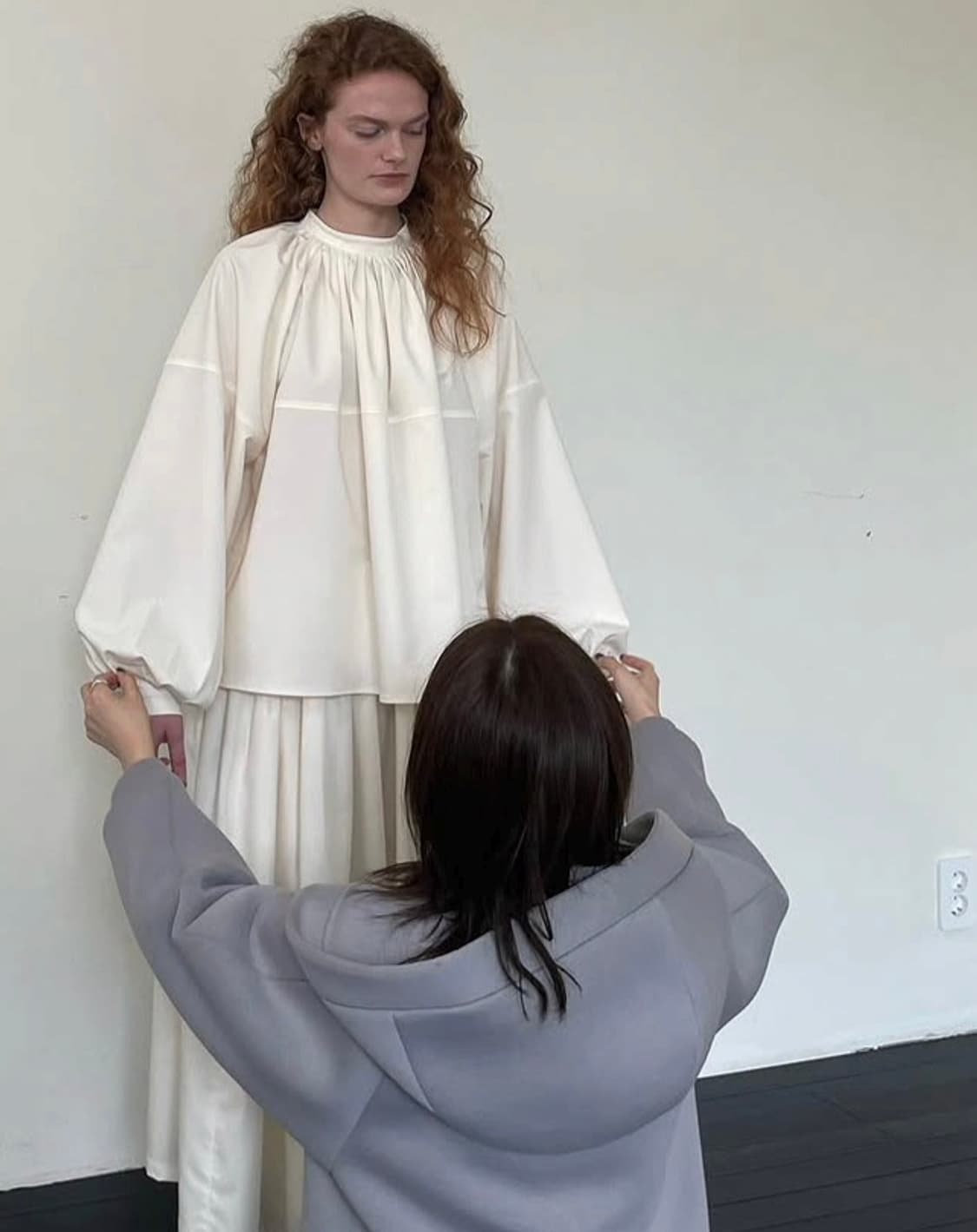 새상품) 에핑글러 볼륨 블라우스 크림색상(44-66 프리사이즈) 상품이미지5