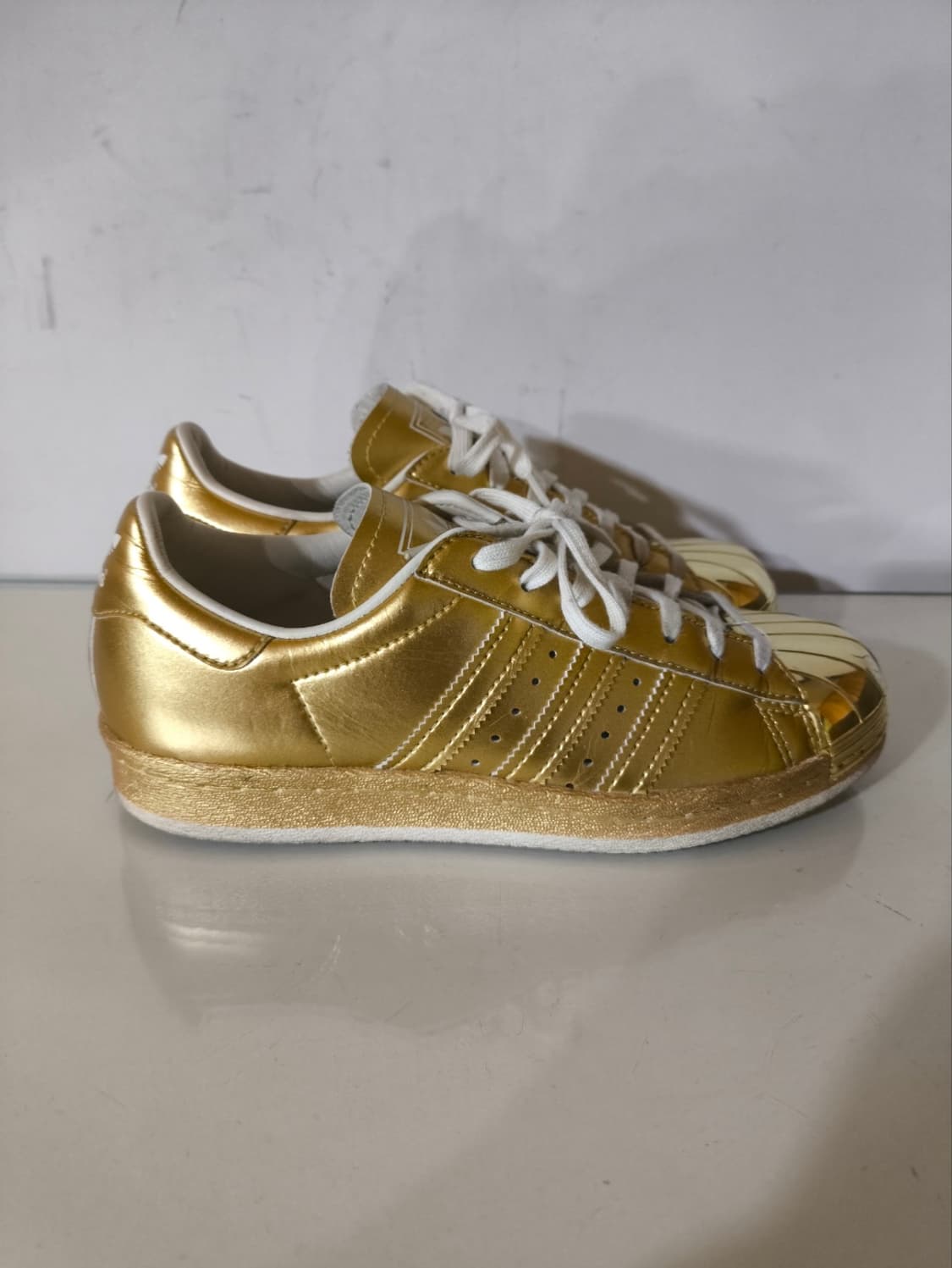 220mm 아디다스 슈퍼스타 80s 메탈릭 골드 스니커즈  상품이미지1