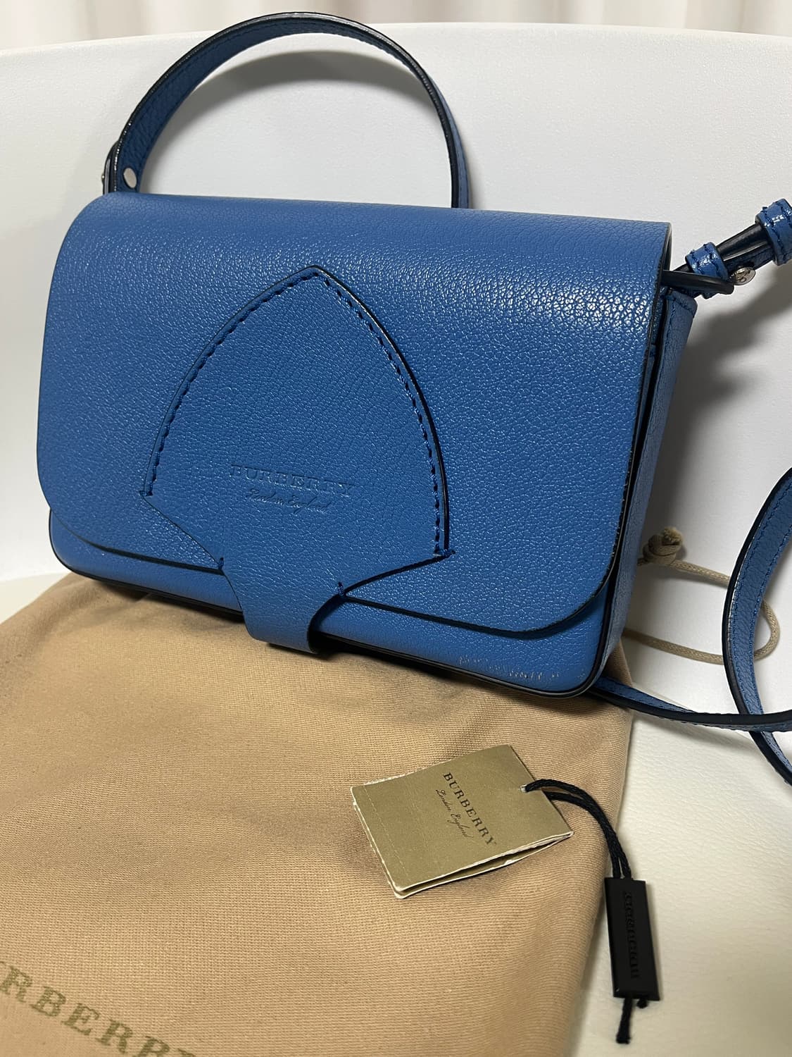 버버리 가죽 크로스백 상품이미지1