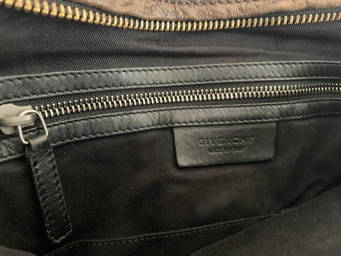 Givenchy Wrinkled Leather Pandora Bag 상품이미지5