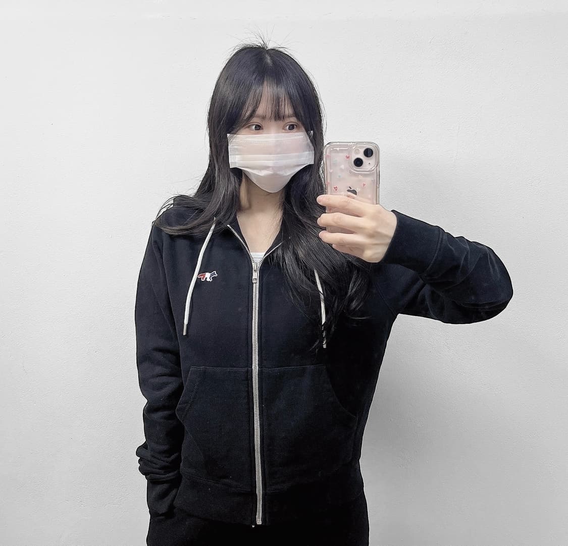 메종키츠네 트리플 컬러 폭스 후드집업 블랙 상품이미지1