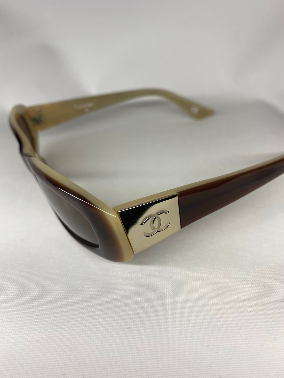 chanel 샤넬 투톤 그라데이션 선글라스 상품이미지4